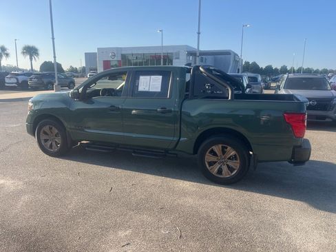 Used 2024 Nissan Titan SV w/ SV Bronze Edition Package image 4