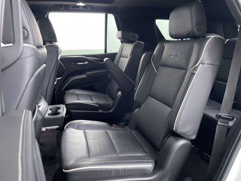 Used 2023 Cadillac Escalade Premium Luxury image 20