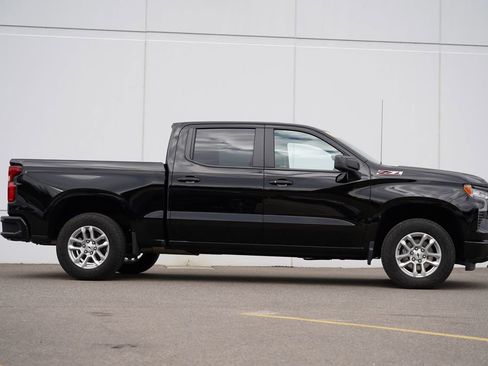 Used 2023 Chevrolet Silverado 1500 RST image 2