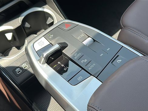 New 2025 BMW X1 xDrive28i w/ Technology Package image 24