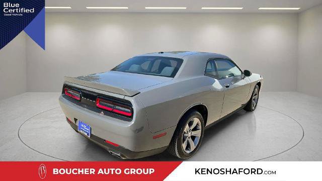 Used 2019 Dodge Challenger SXT RWD image 5