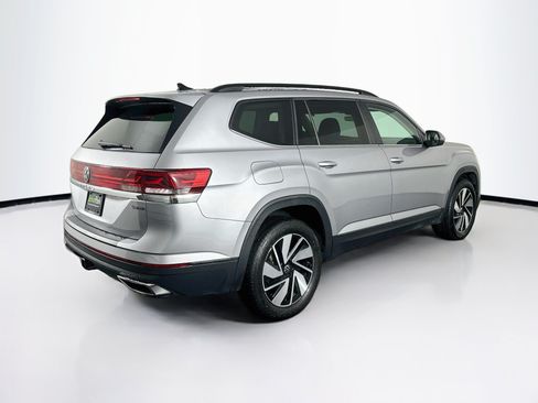 Used 2025 Volkswagen Atlas SE AWD/4WD image 9