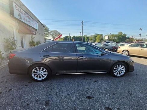 Used 2012 Toyota Camry XLE FWD image 8