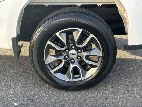 Used 2022 Chevrolet Silverado 1500 LT image 11