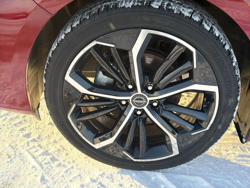 Certified 2024 Nissan Altima 2.5 SR w/ SR Premium Package image 9