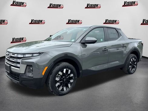 New 2025 Hyundai Santa Cruz SE image 1