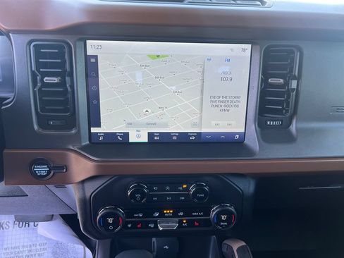 Used 2024 Ford Bronco Outer Banks AWD/4WD image 14
