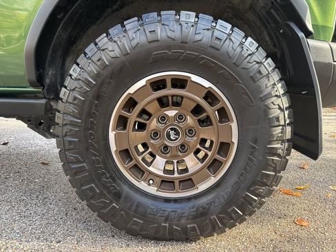 Used 2023 Ford Bronco Black Diamond image 11