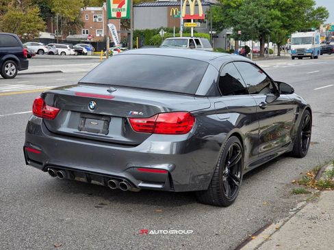 Used 2016 BMW M4 Convertible image 7