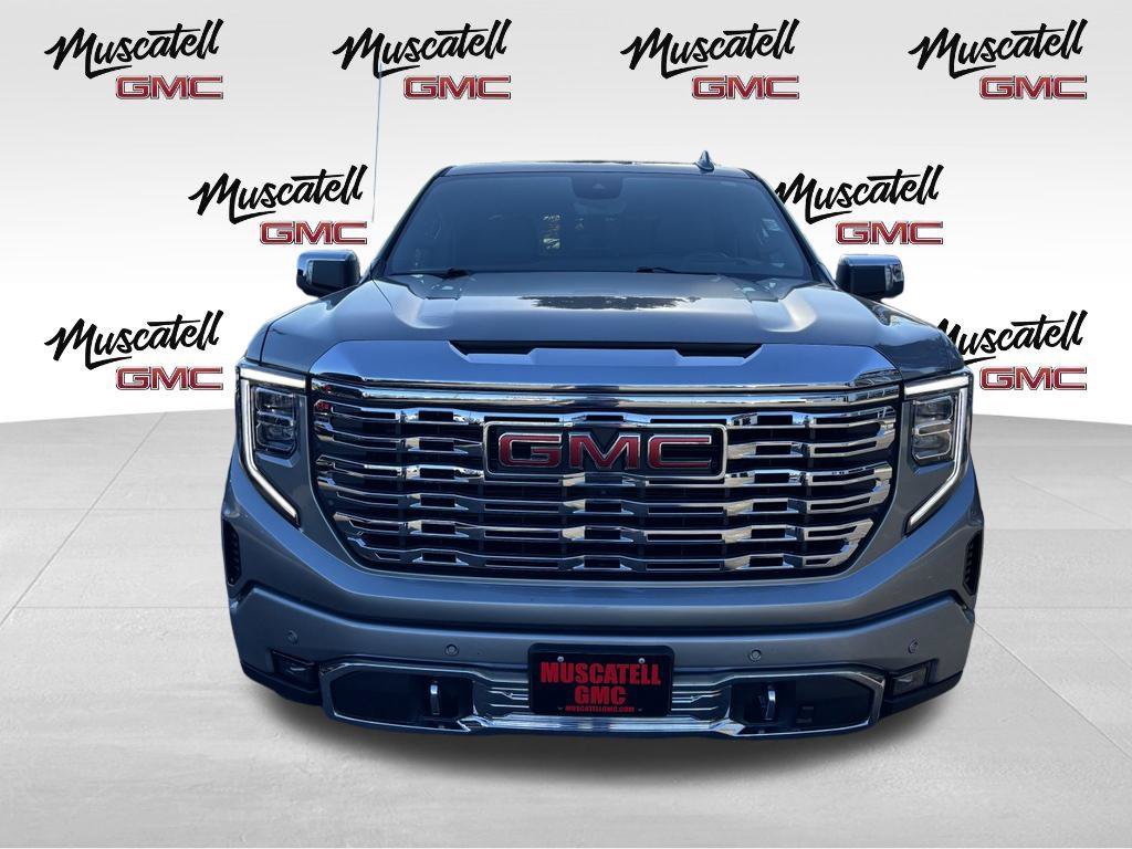 Used 2023 GMC Sierra 1500 Denali w/ Technology Package AWD/4WD image 9