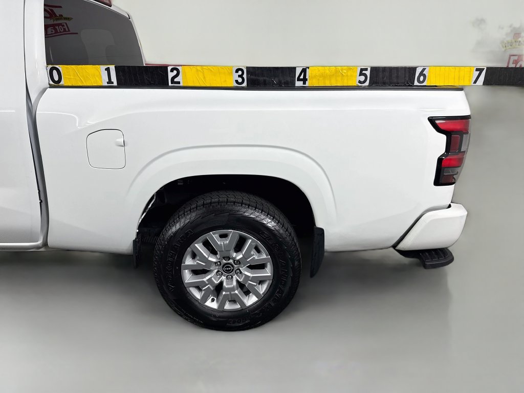 Certified 2023 Nissan Frontier SV w/ Tow Package AWD/4WD image 14