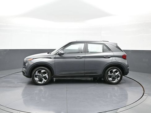 Certified 2024 Hyundai Venue SEL FWD image 9