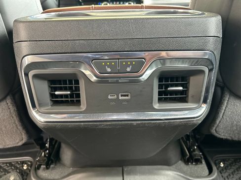 Used 2024 GMC Sierra 2500 Denali Ultimate w/ Max Trailering Package AWD/4WD image 18