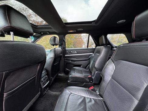 Used 2017 Ford Explorer Sport w/ Equipment Group 401A image 13