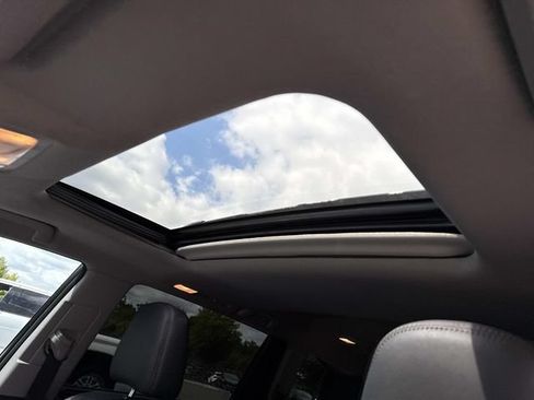 Used 2016 Toyota Highlander Limited AWD/4WD image 16
