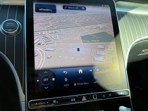 Used 2025 Mercedes-Benz C 300 Sedan image 20