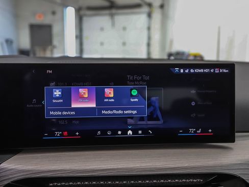 New 2026 BMW 330i xDrive Sedan w/ Premium Package AWD/4WD image 17