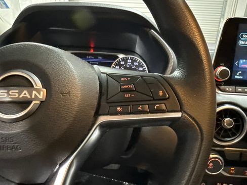 Used 2024 Nissan Sentra SV FWD image 24
