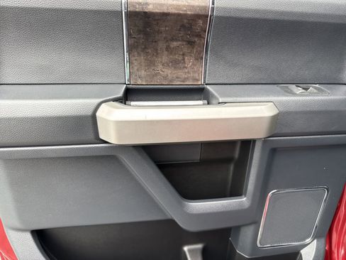 Used 2022 Ford F250 Lariat w/ Black Appearance Package image 20