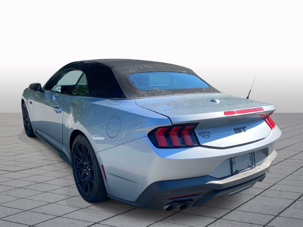 Used 2026 Ford Mustang GT Premium w/ GT Performance Package RWD image 5