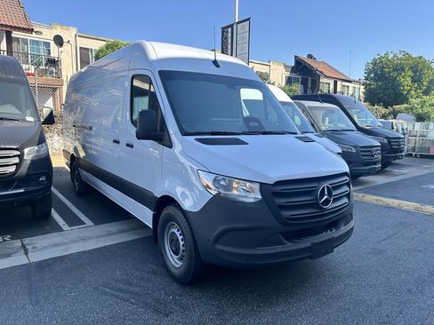 New 2025 Mercedes-Benz Sprinter 2500 image 2
