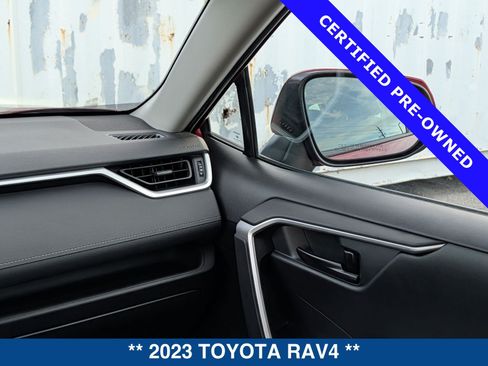 Used 2023 Toyota RAV4 LE AWD/4WD image 18