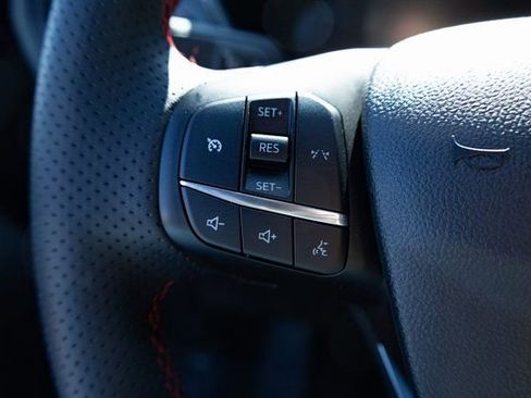 Used 2025 Ford Escape ST-Line AWD/4WD image 16