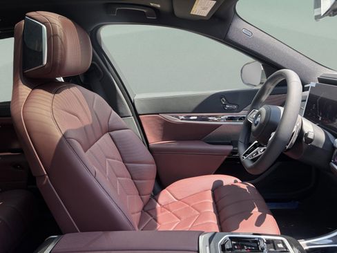 New 2026 BMW 760i xDrive w/ Executive Package AWD/4WD image 25