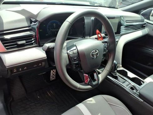 Used 2025 Toyota Camry SE AWD/4WD image 8
