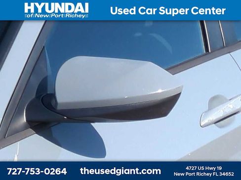 Used 2021 Hyundai Elantra SEL w/ Convenience Package FWD image 11