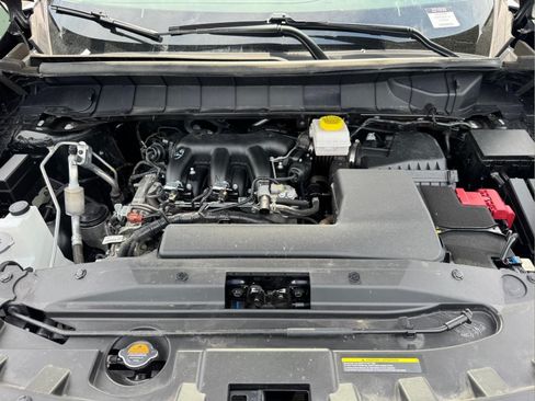 Used 2025 Nissan Pathfinder SV AWD/4WD image 19