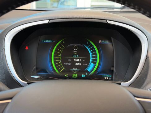 Used 2017 Chevrolet Volt LT w/ Comfort Package FWD image 31