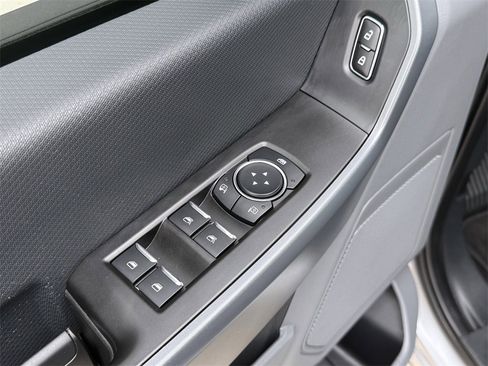 Used 2023 Ford F150 XLT image 11