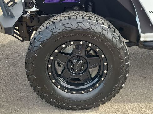 Used 2014 Jeep Wrangler Unlimited Sport w/ Quick Order Package 24S AWD/4WD image 16