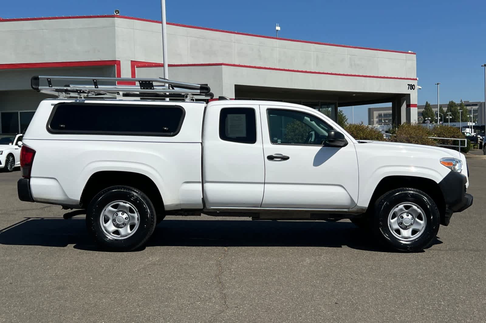 Used 2023 Toyota Tacoma SR RWD image 5