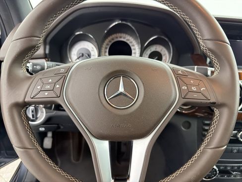 Used 2013 Mercedes-Benz GLK 350 4MATIC image 15