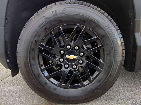 Used 2026 Chevrolet Silverado EV LT image 28