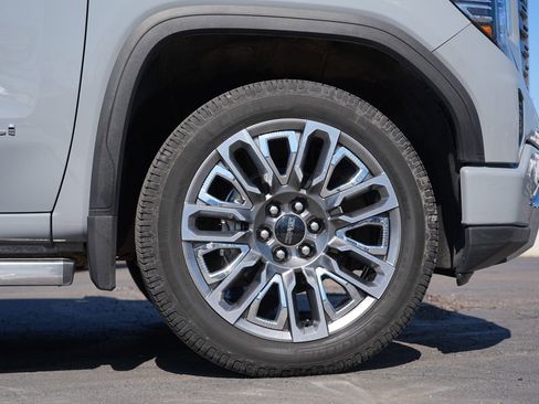 Used 2025 GMC Sierra 1500 Denali Ultimate AWD/4WD image 11