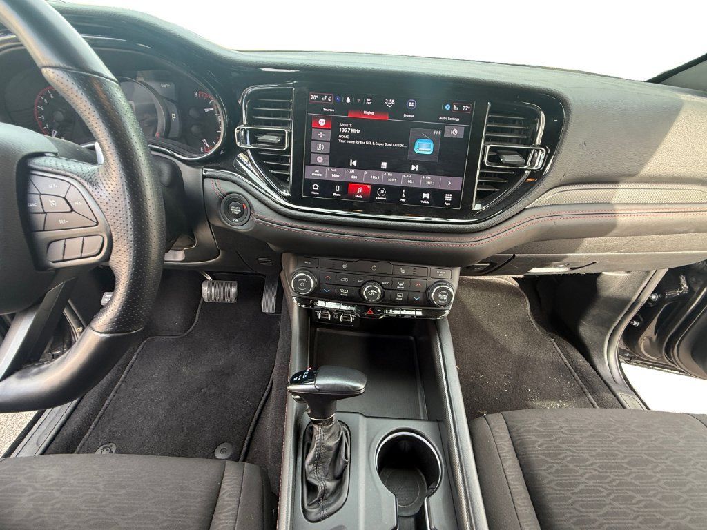 Used 2025 Dodge Durango GT AWD/4WD image 13