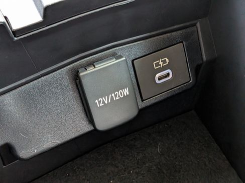 Used 2025 Toyota Corolla LE FWD image 28