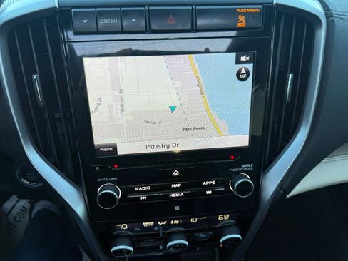 Used 2019 Subaru Ascent Limited w/ Popular Package #3 image 19