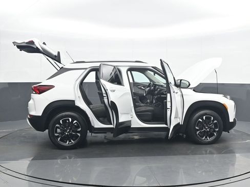Used 2023 Chevrolet TrailBlazer LT FWD image 36