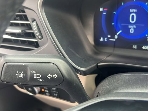 Used 2022 Ford Escape Titanium w/ Class II Trailer Tow Package image 17