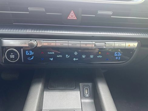 Used 2024 Hyundai Ioniq 6 SEL AWD/4WD image 21