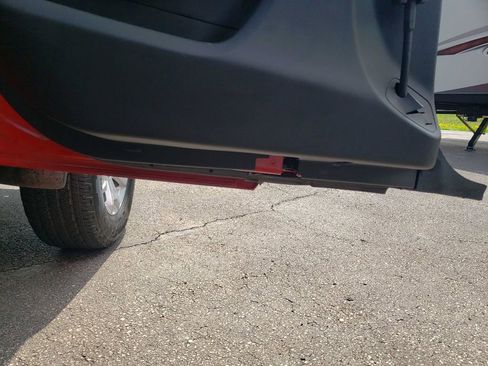 Used 2015 Chevrolet Colorado LT w/ LT Convenience Package image 32