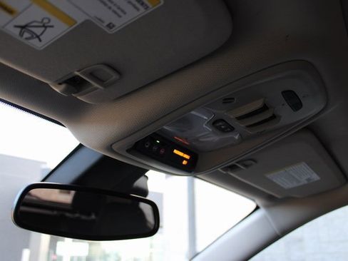 Used 2022 Buick Encore GX Essence w/ Experience Buick Package image 29