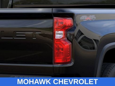 Used 2026 Chevrolet Silverado 3500 W/T AWD/4WD image 11
