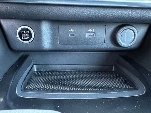 Used 2023 Nissan Rogue SV image 36