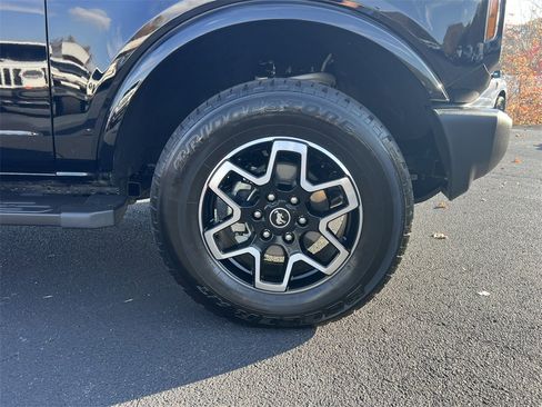 Certified 2024 Ford Bronco Outer Banks image 11