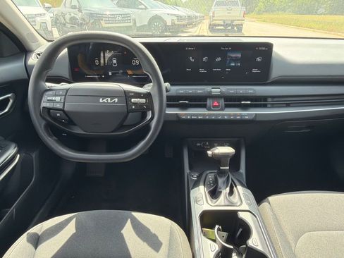 Used 2025 Kia K4 FWD image 22